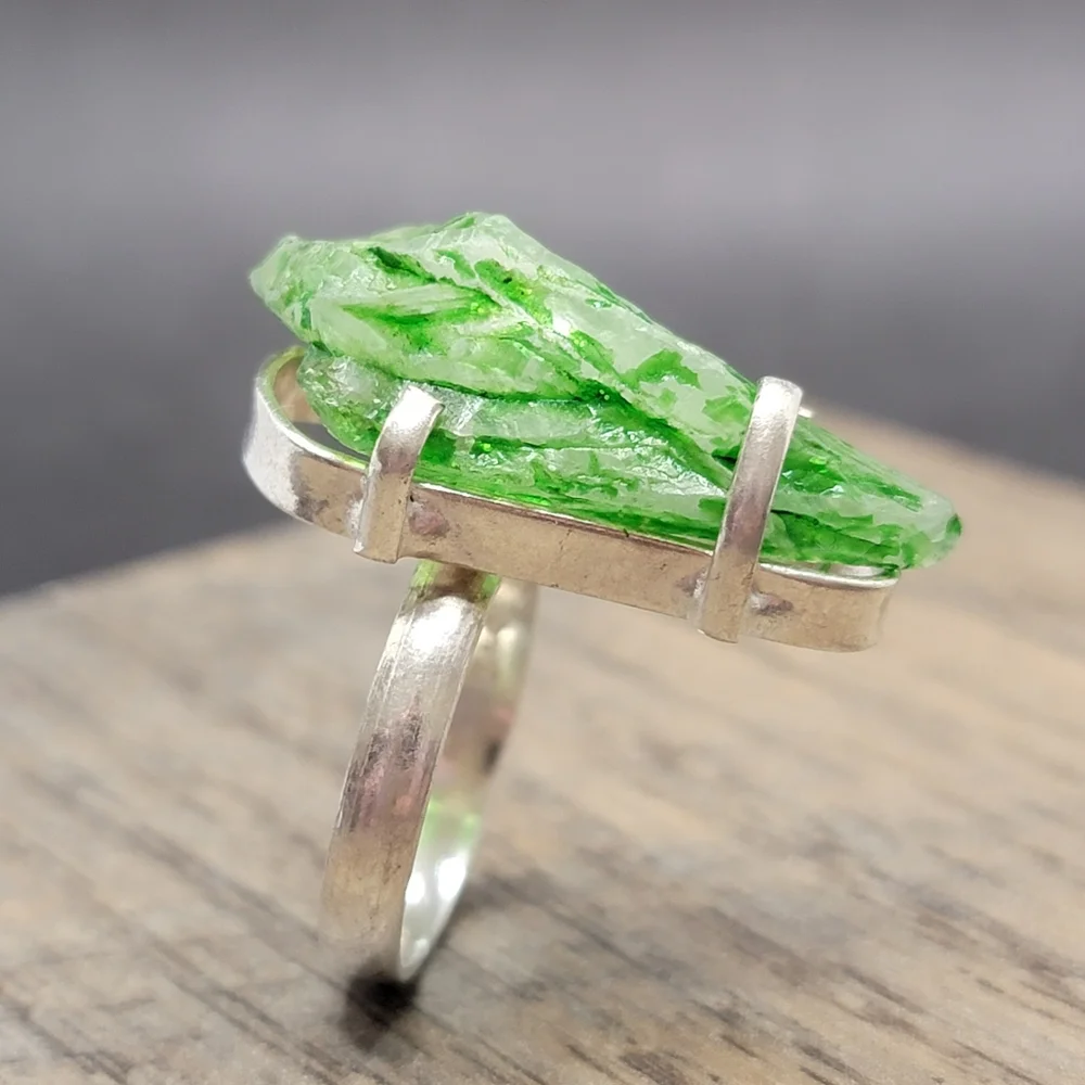 925 Green Dyed Quartz Crystal Ring Stone Size 7.5